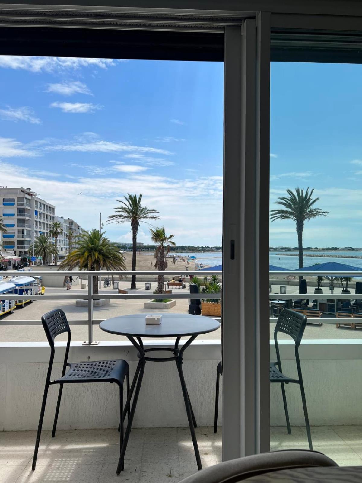 L'Imperial 1- Appartement Tout Confort 1 Chambre Vue Mer Le Grau-du-Roi Esterno foto